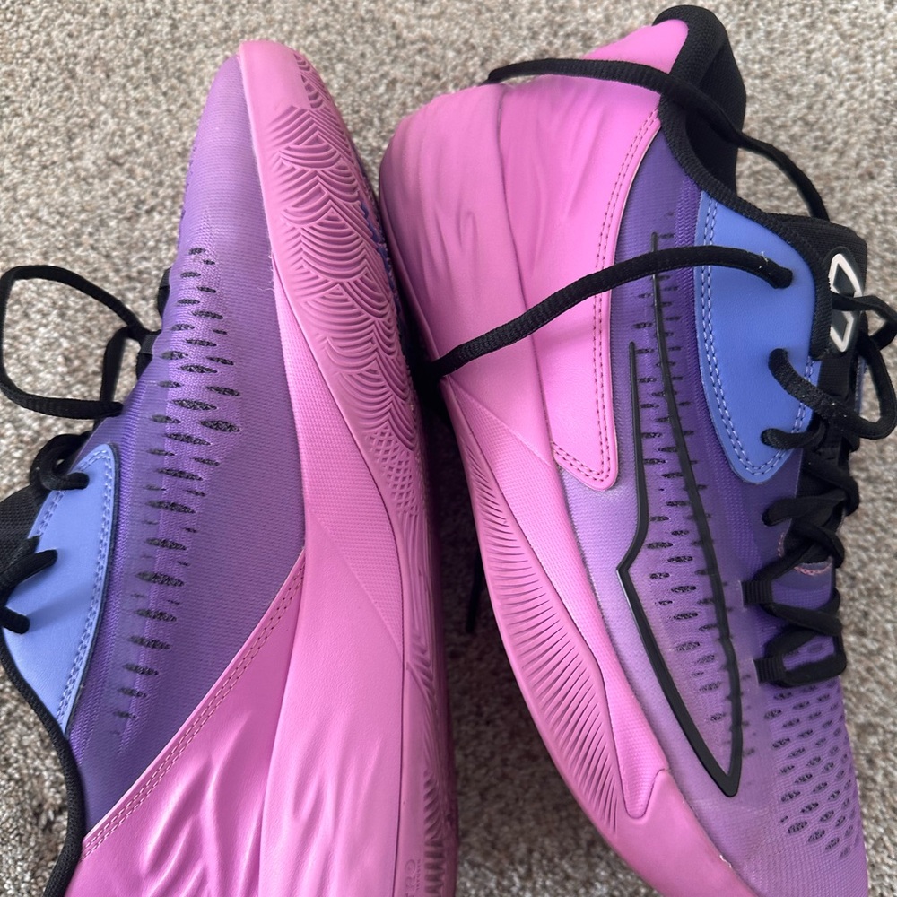 Puma Sabrina’s court shoes. Women pink purple 9